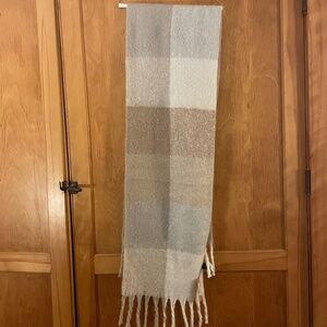 NWT Steve Madden colorblock scarf